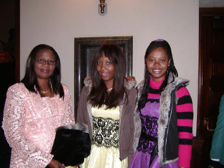 Mrs. Odimba and her daughters praised the show. (The Epoch Times)