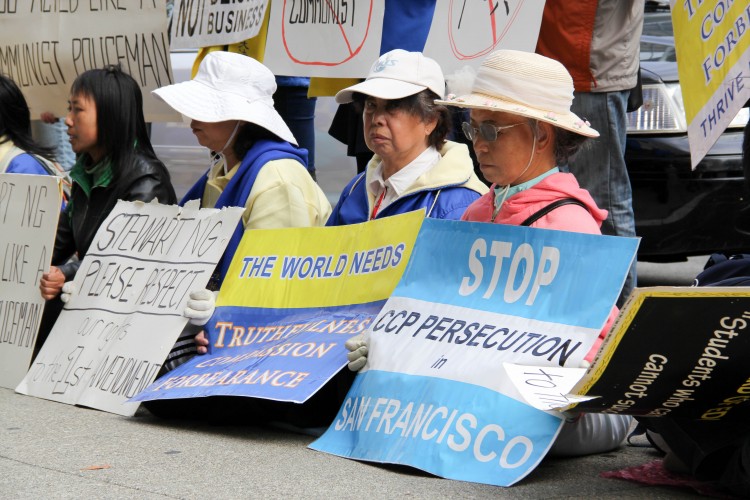 The Dale Farm Site were Irish 'Travelers' have until midnight on Wednesday to leave, in Essex.  (Courtesy of Mary Turner)
