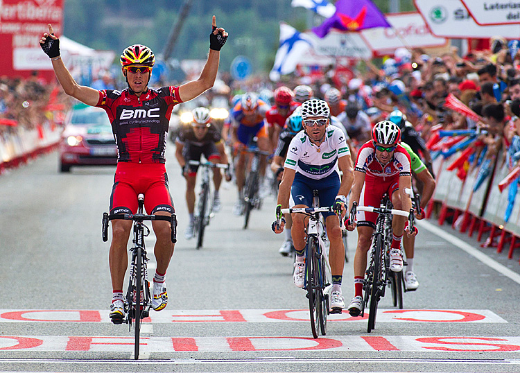Philippe Gilbert (L) of the BMC Racing Team celebrates as he crosses the finish line to win Vuelta a España Stage 19. (Jaime Reina/AFP/GettyImages)