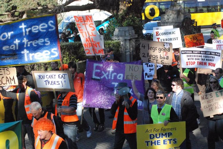 Anti-ETS protesters outside parliament, Wellington. (Scoop)