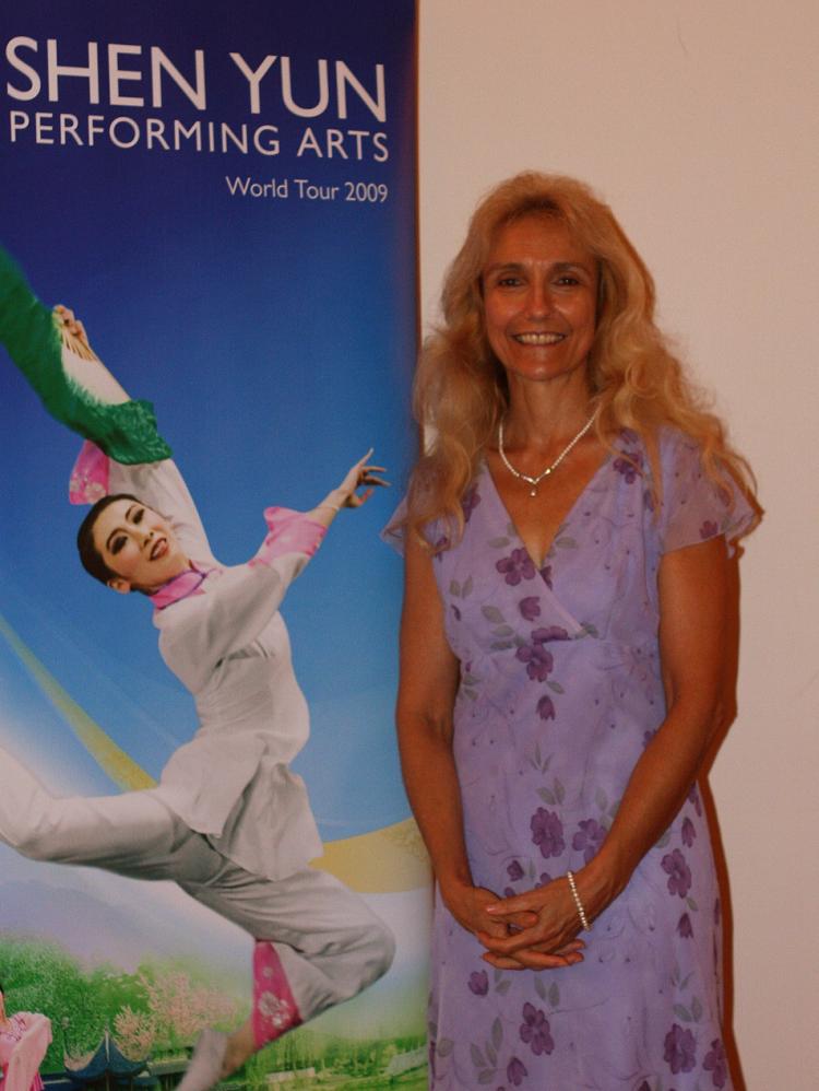 Ms. Payne, a professional dancer, says she has great appreciation for the Shen Yun artists' talent. (The Epoch Times)