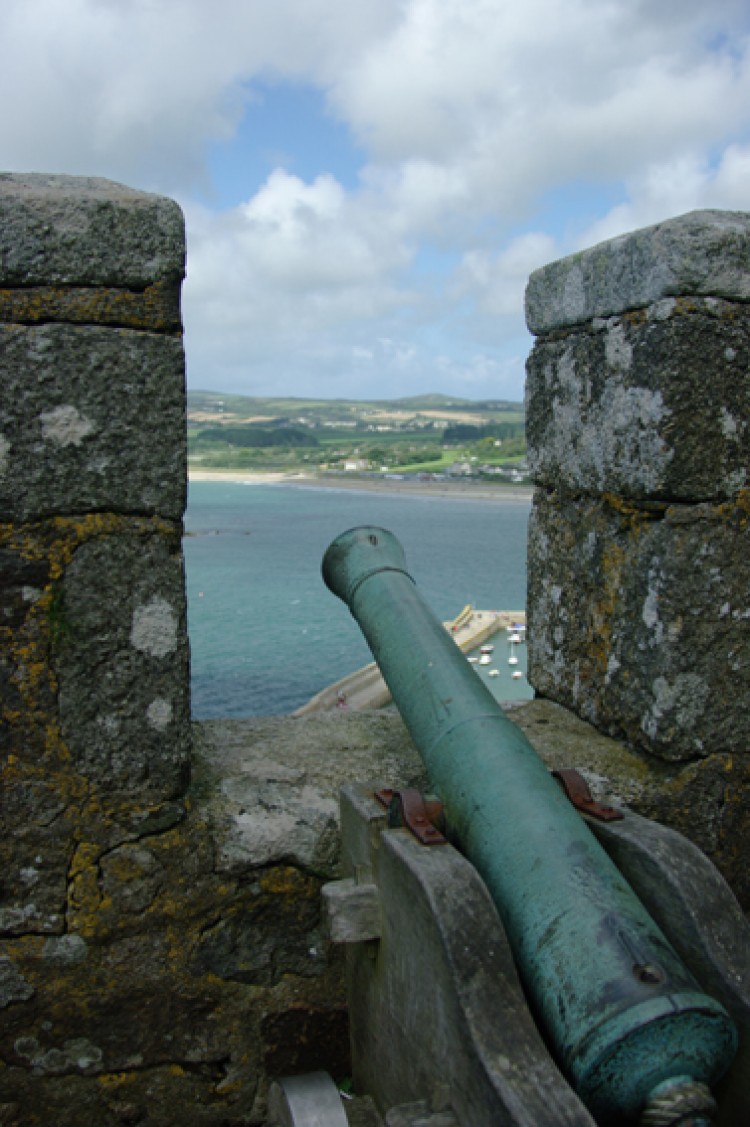 A cannon from a French frigate, wrecked during the Napoleonic wars. (Trevor Piper/Epoch Times)