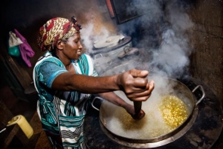 The WFP SAFE programme provides a variety of stoves, from the industrial steel stoves for preparing many school meals to the small clay stoves for cooking daily meals.   (WFP/Rein Skullerud)