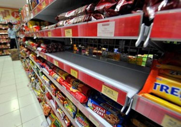A super market in Jakarta removed all dairy products imported from China. (ADEK BERRY/AFP/Getty Images)