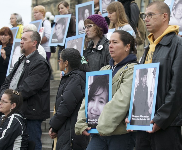 Supporters of Sisters in Spirit, a group that works to raise awareness about the high rate of aboriginal women who have been murdered or gone missing in Canada, protested on Parliament Hill on Tuesday, Oct 4. Speakers at the event criticized the governmen (Matthew Little/The Epoch Times) Supporters of Sisters in Spirit, a group that works to raise awareness about the high rate of aboriginal women who have been murdered or gone missing in Canada, protested on Parliament Hill on Tuesday, Oct 4. Speakers at the event criticized the governmen (Matthew Little/The Epoch Times)