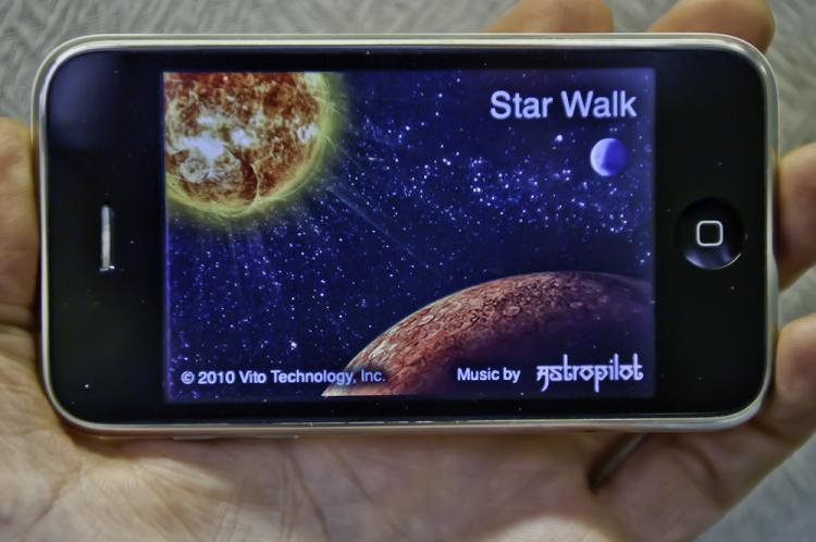 Apple's Star Walk, a planetarium app for the iPhone and iPad, brings the stars and planets into your hands. (Aloysio Santos/The Epoch Times)