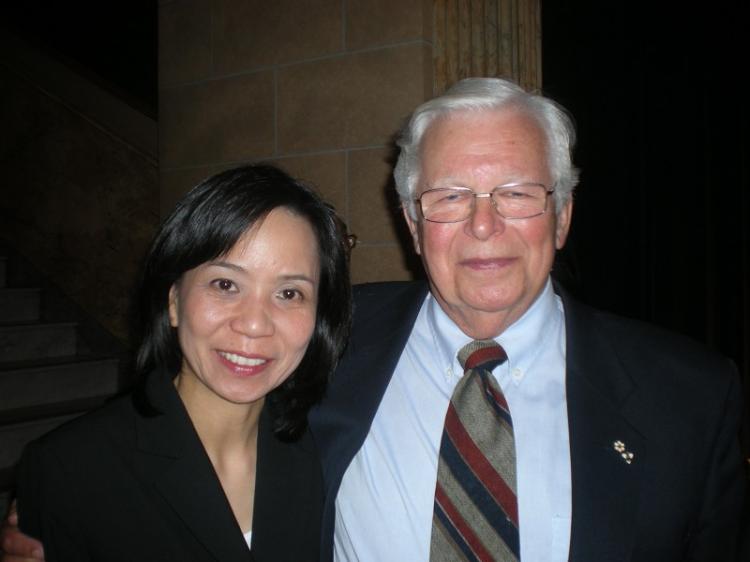 Shen Yun Orchestra conductor Chia-Chi Lin and Victor Feldbrill, a former resident conductor of the Toronto Symphony, at the Shen Yun Performing Arts show in Toronto on Friday night. (Lisa Ou/The Epoch Times)