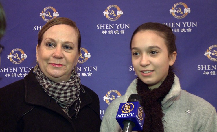 Virginia Nicoll Hernandez with her daughter Keeley at Shen Yun Preforming Arts in Pittsburgh on Feb. 2. (The Epoch Times)