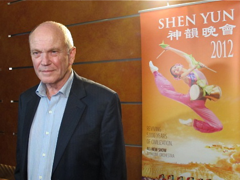 Sydney Barrister Robert Walker attends Shen Yun