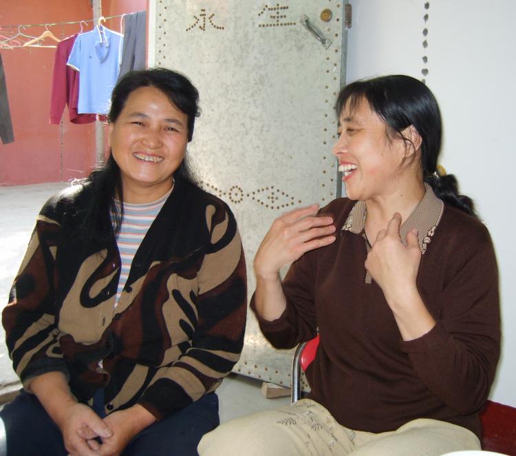 Yang Cuizhou (L) during better times.  (China Aid)
