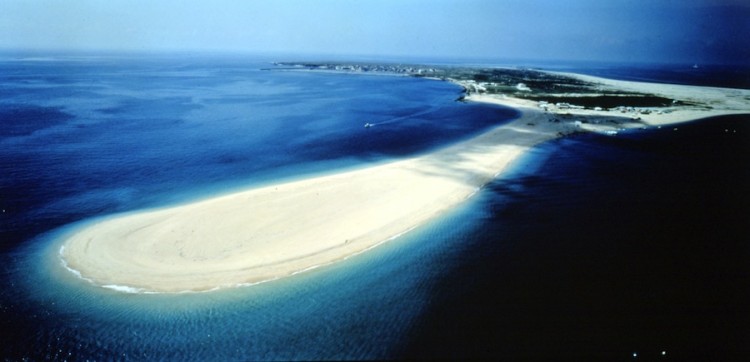 AUSPICIOUS ISLAND: Jibei is the sixth largest island in the county. There are two sources for the name of this Island. One is that the hidden reefs growing along the periphery if Jibei Island are shaped like the character for auspicious in Chinese. (Courtesy of Taiwan Tourism)