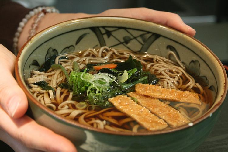 A bowl of Soba noodle soup is displayed at Katagiri on 59th and 2nd in Manhattan. (Genvieve Long/The Epoch Times)