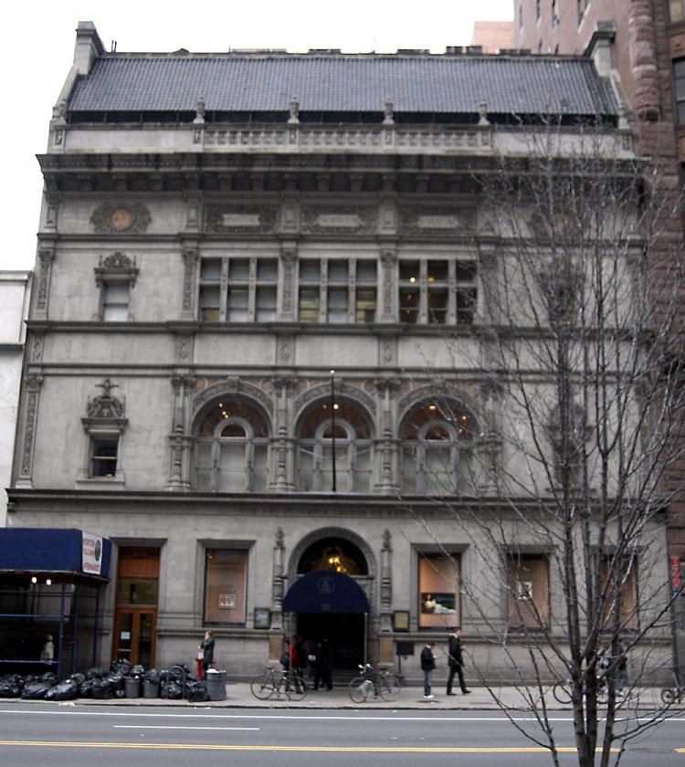 RENNAISSANCE REVIVAL: The Art Students League on West 57th Street was designed by architect Henry Hardenbergh and completed in 1892. (Tim McDevitt/The Epoch Times)