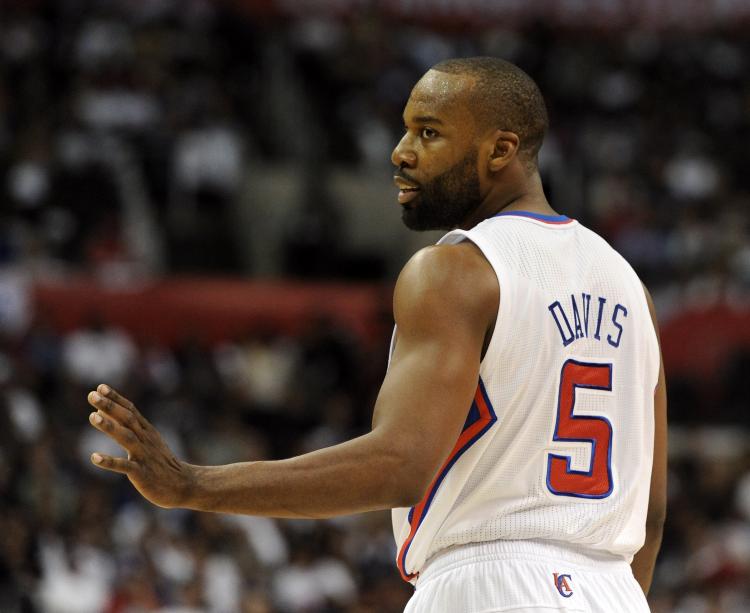 Baron Davis of the Los Angeles Clippers, who suffered a knee injury earlier this month, could return to the lineup later this week. (Harry How/Getty Images)