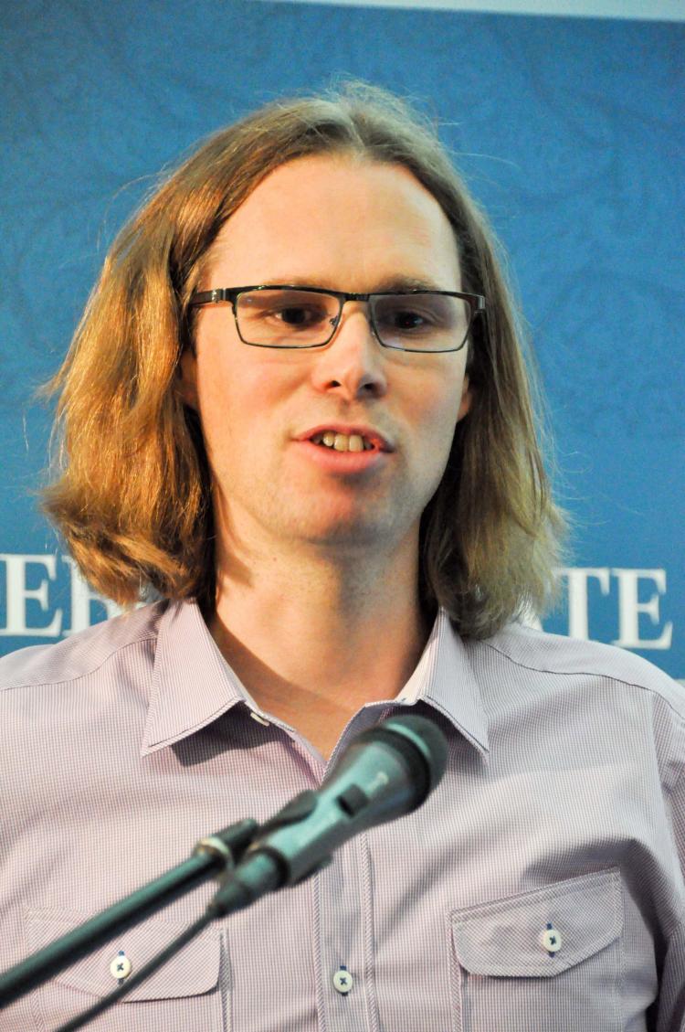 Bebo co-founder Michael Birch speaking at Trinity College Dublin Science Gallery, June 2010 (Martin Murphy/The Epoch Times)