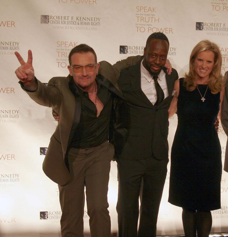 Bono (L) Wyclef Jean and Kerry Kennedy at the annual RFK Center for Justice and Human Rights Ripple of Hope Awards in Manhattan on Nov. 18, 2009. Bono and Jean received the award for their human rights efforts in Africa and Haiti. (Tim McDevitt/The Epoch TImes)