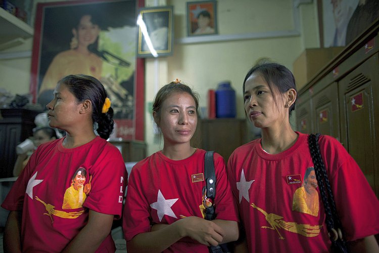 Supporters of Aung San Suu Kyi