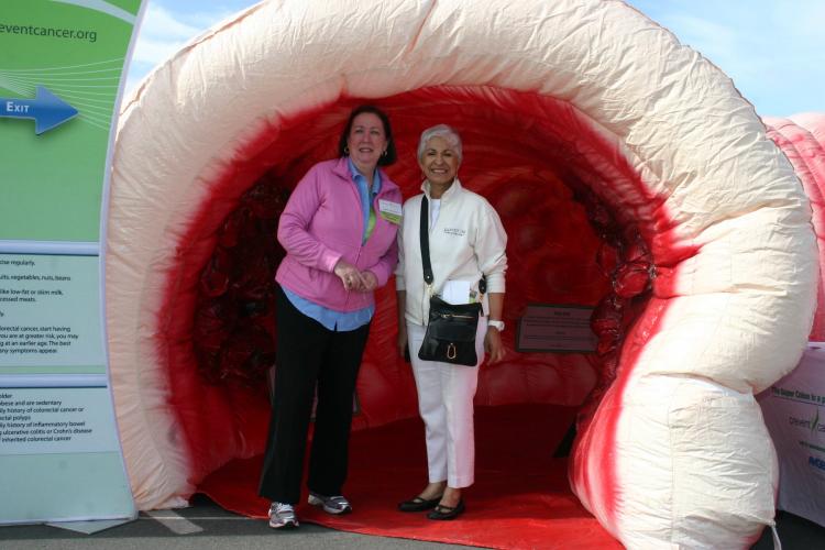 Janet Hudson (L), exhibit services manager of Prevent Cancer Foundation, and Ysabel Duron, founder and executive director of San Jose based Latinas Contra Cancer.   (Perple Lu/The Epoch Times)