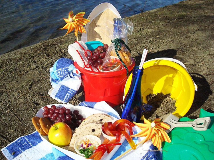 This delightful picnic is sure to keep your little ones entertained while they eat. (Sandra Shields/The Epoch Times)