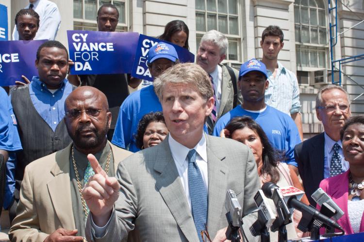 Cy Vance speaks to crowd about his plan to reduce recidivism from the steps of City Hall on Wednesday. (Cliff Jia/The Epoch Times)