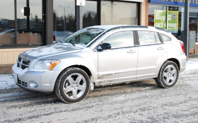 2009 Dodge Caliber  (Titus Hsu/The Epoch Times)