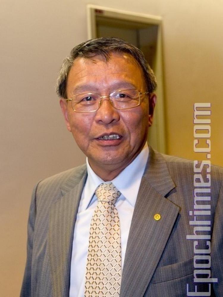 Mr. Lin, chairman of a public company. (Tang Bin/The Epoch Times)