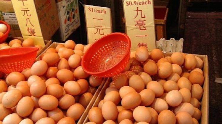 Chinese eggs placed in shop shelves in Hong Kong. Melamine found in feed passes through to eggs, meat and other food produced in China, making its way into the human food chain. (The Epoch Times)