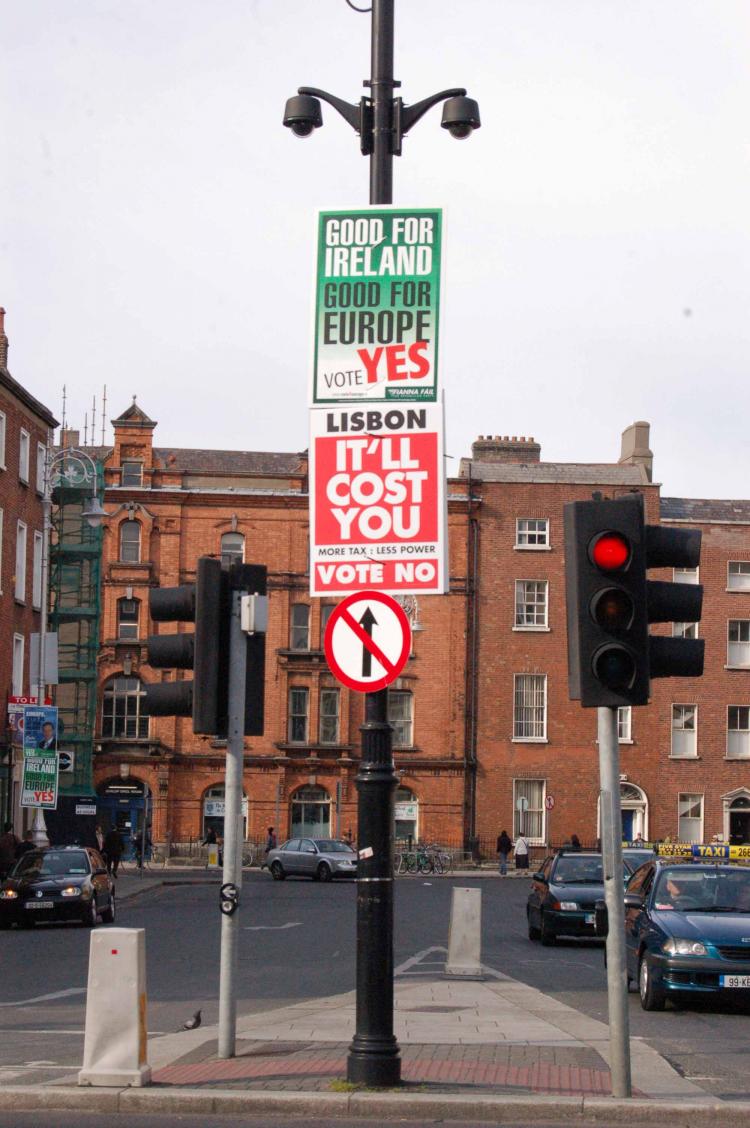 Lisbon treaty posters (Martin Murphy/The Epoch Times)