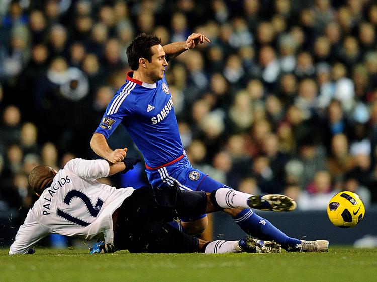 SUPER FRANK: Chelsea's goal-scoring midfielder Frank Lampard was introduced late in the match against Tottenham Hotspur last Sunday. (Mike Hewitt/Getty Images)