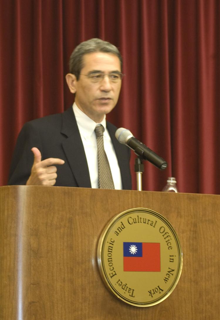 Author Gordon Chang recently spoke at the Taipei Cultural Center in New York about the effects of the 2008 Olympics on China. (The Epoch Times)