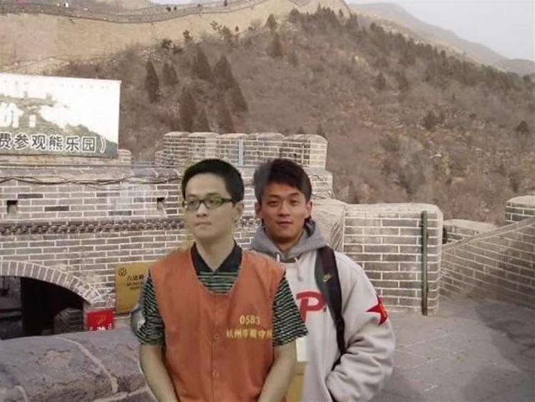 Chinese blogger superimposed the suspected impostor (left) into killer Hu Bin's (right) photo for comparison.  (Chinese Blogger)