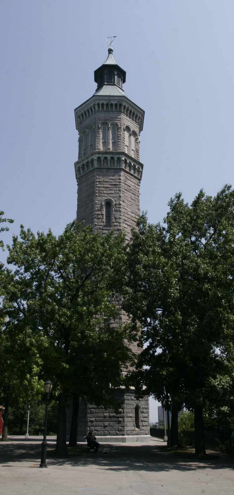 PICTURESQUE: The Highbridge Water tower was built in 1872 to help bring water to residents of northern Manhattan.   (Tim McDevitt/The Epoch Times)