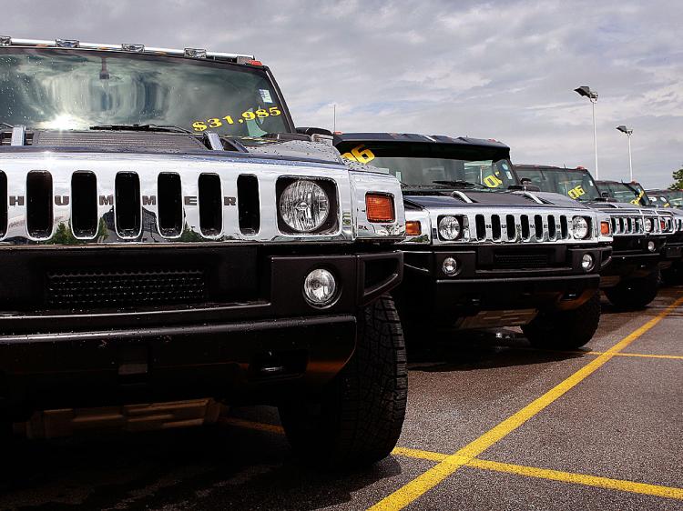Hummer vehicles are offered for sale at Woodfield Hummer June 2, 2009 in Schaumburg, Illinois. (Scott Olson/Getty Images)
