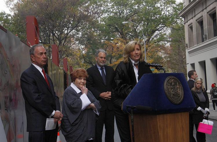 Actress Emma Thompson (at microphone) and Mayor Michael Bloomberg (L) opened a new art exhibit about human trafficking on Tuesday. (Lixin Shi/The Epoch Times)