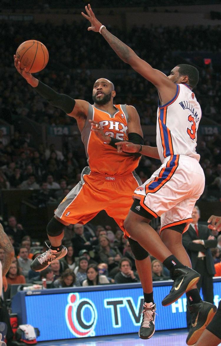 Vince Carter of the Phoenix Suns passed the 20,000 career points mark on Monday against the New York Knicks. (Nick Laham/Getty Images)