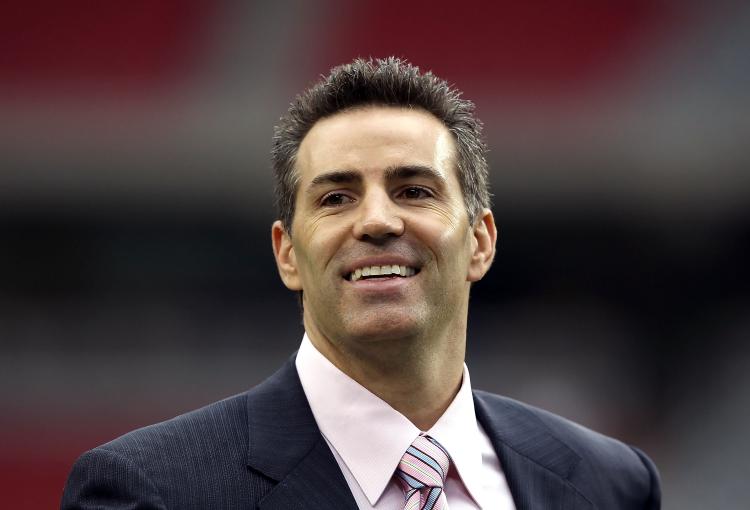 Kurt Warner walks on the field prior to the NFL game against the New Orleans Saints at the University of Phoenix Stadium on October 10, 2010 in Glendale, Arizona.   (Christian Petersen/Getty Images)