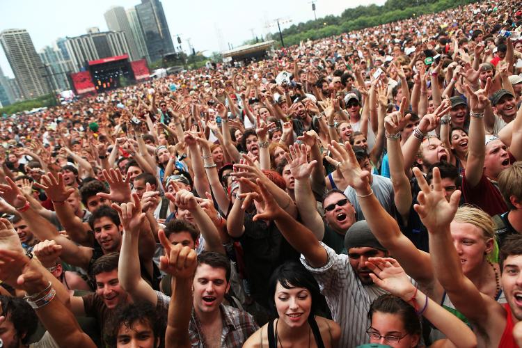 Lollapalooza Festival goers during the Lollapalooza music festival at Grant Park on August 9, 2009 in Chicago. Lollapalooza is one of the world's biggest music festivals that take place in Chicago's Grant Park each year from August 6-8.  (Roger Kisby/Getty Images)