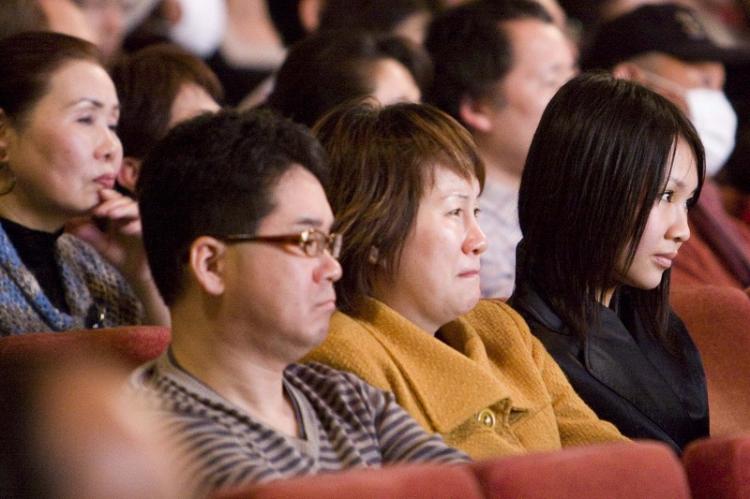 Audience at the Aichi Prefectural Art Theater Concert Hall in Nagoya captivated by New York's Divine Performing Arts. (Ming Li/The Epoch Times)