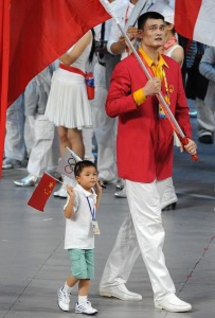 Yao Ming and Lin Hao at the Opening Ceremony of the Beijing Olympic Games on August 8, 2008. (Saeed Khan/AFP/Getty Images)