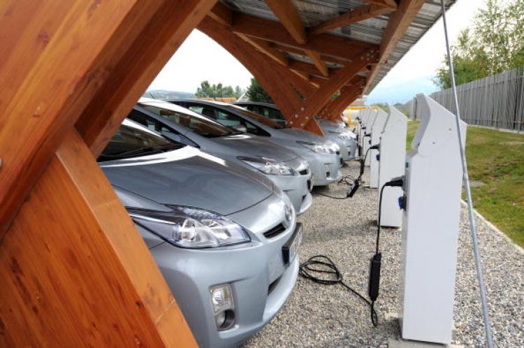 PLUGGED IN: Hybrid cars are plugged in as part of a research effort at the National Institute of Solar Energy (INES) in Chambery, France. Last month, the French Atomic Energy and Alternative Energies Commission (CEA) took some 100 researchers to work on new lithium-based batteries for electric cars.(Jean-Pierre Clatot/Gettty Images )