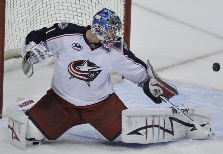 STEPPING UP: Columbus Blue Jackets goalie Steve Mason is one of the reasons his team could make the playoffs for their first time in history. (Nick Didlick/Getty Images)
