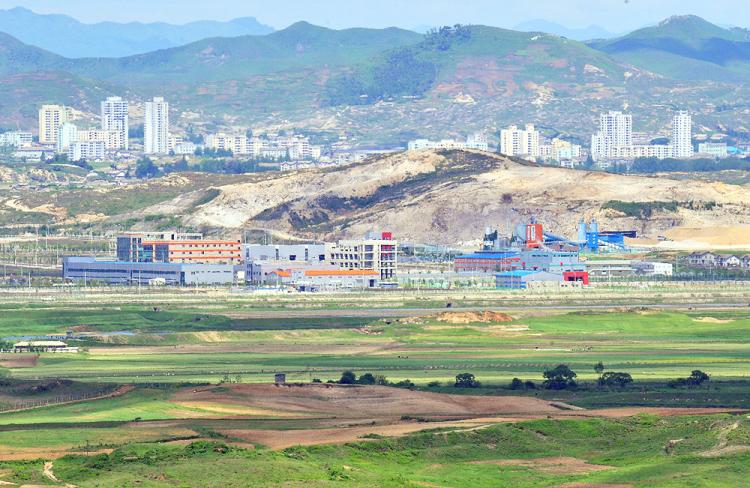 A general view of the inter-Korean industrial complex of Kaesong is shown from a South Korean observation tower in Paju, near the Demilitarized Zone separating the two Koreas on May 26. (Jung Yeon-Je/AFP/Getty Images)