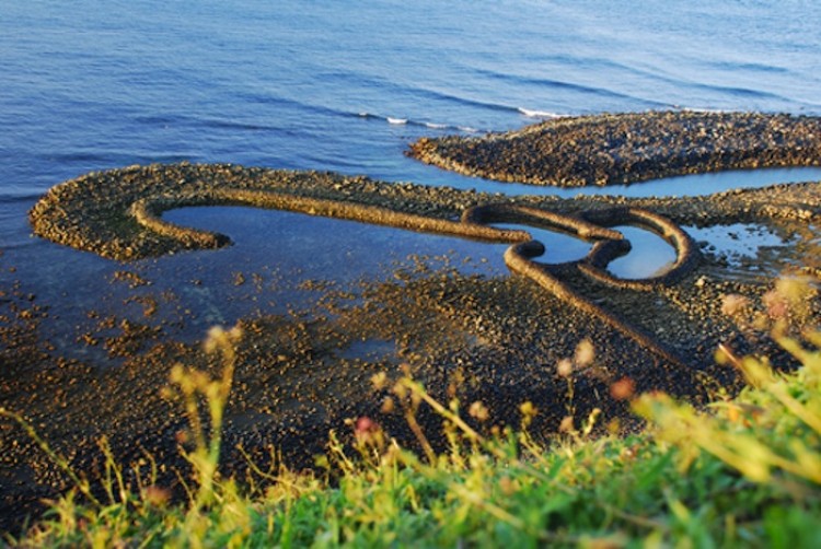 ISLAND INGENUITY: The 'Double-Heart Stacked Stones,' a fishing trap, are an example of the local fishermen's skill. (Courtesy of Taiwan Tourism)