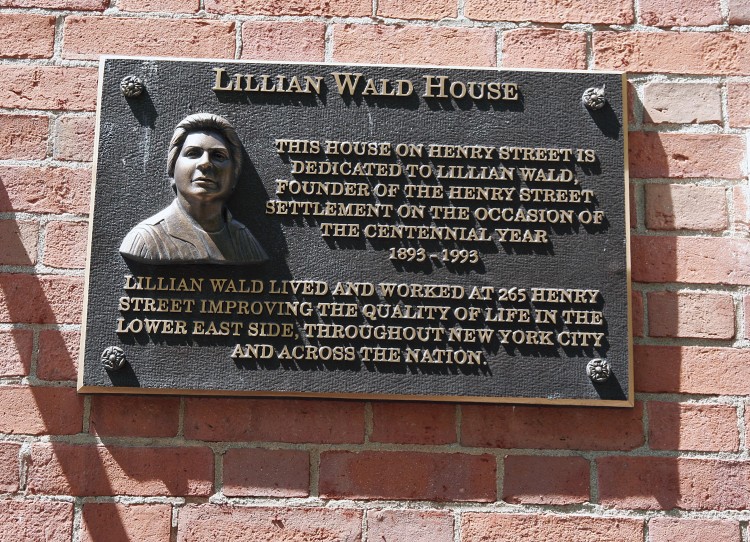 SOCIAL INNOVATOR: A plaque dedicated to Lillian Wald at 265 Henry Street.  (Tim McDevitt/The Epoch Times)