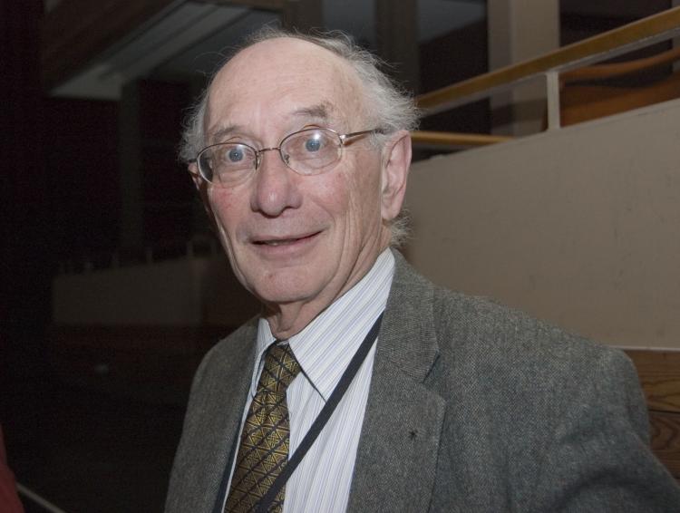 City councillor Mr. Roe at the opening night of the Divine Performing Arts 2009 World Tour in the twin cities on Tuesday. (Matthew Little/The Epoch Times)