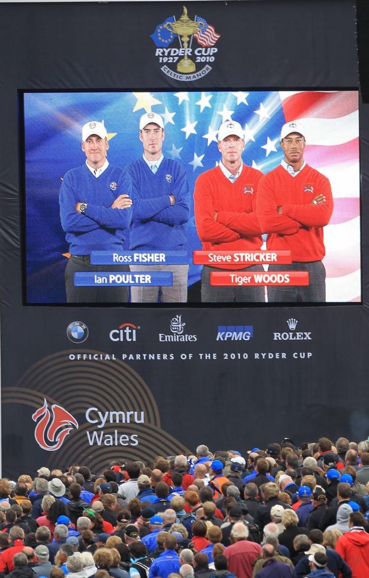 U.S. team leaders Steve Stricker and Tiger Woods prepare for a repeat of 2008's win.  (David Cannon/Getty Images)