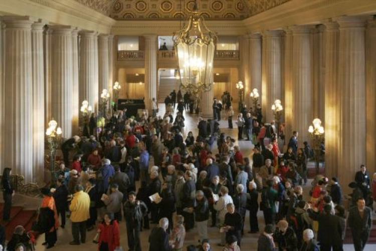 The audience at the start of the Chinese New Year Spectacular in the San Francisco Opera House. (The Epoch Times)