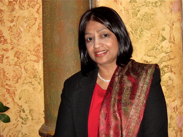 Dr. Meena Chavan attends Shen Yun