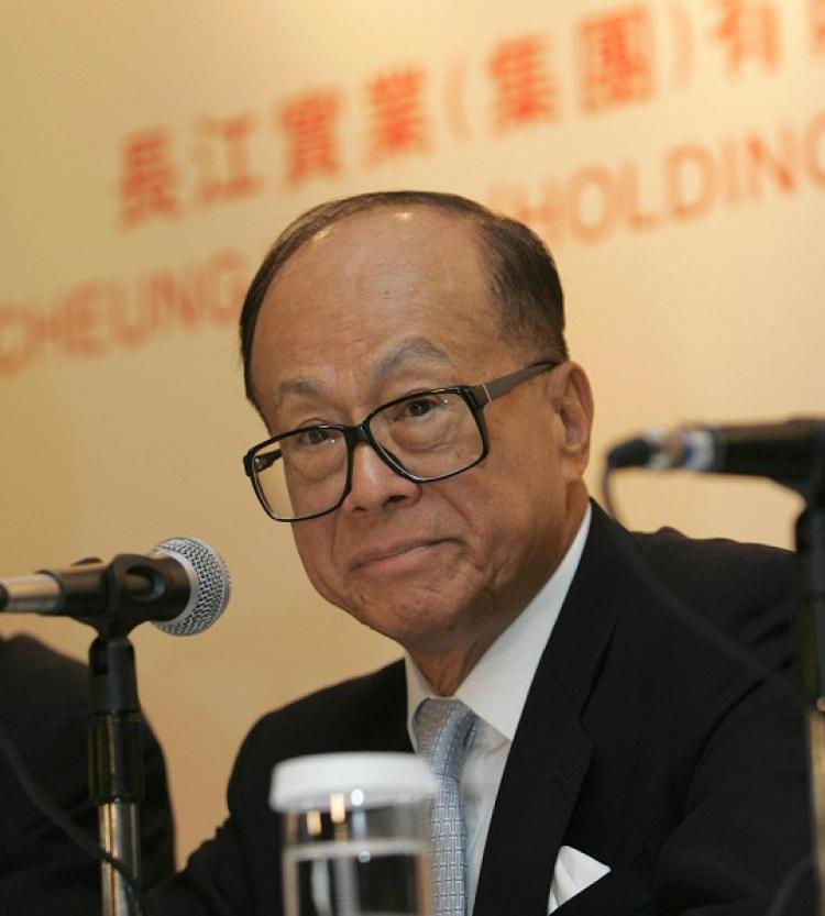 Chairman Sir Ka-Shing Li of Cheung Kong (Holdings) Limited Holding Multiple Fire Sales of  Shanghai Properties. (Getty Images)