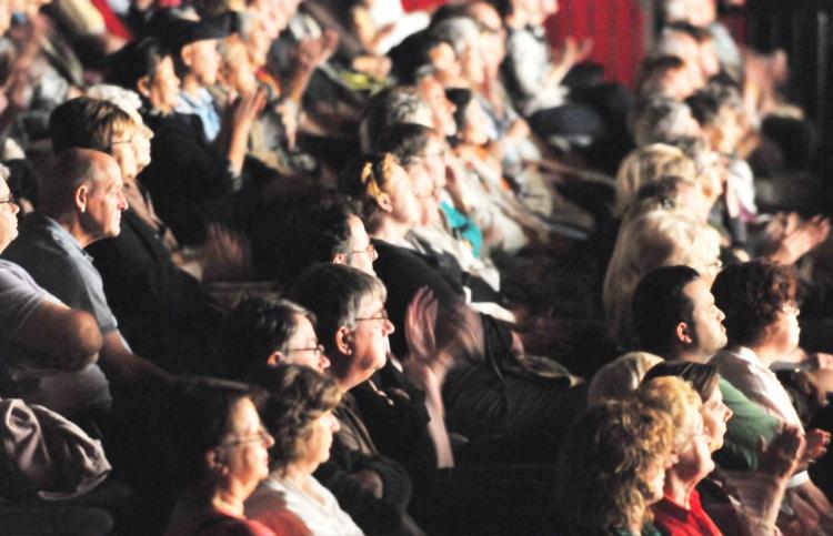 Audience at the Adelaide Entertainment Centre on April 7 (Scott Hu/The Epoch Times)